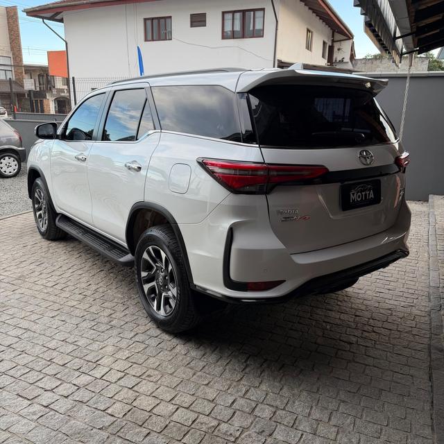 Toyota Hilux SW4