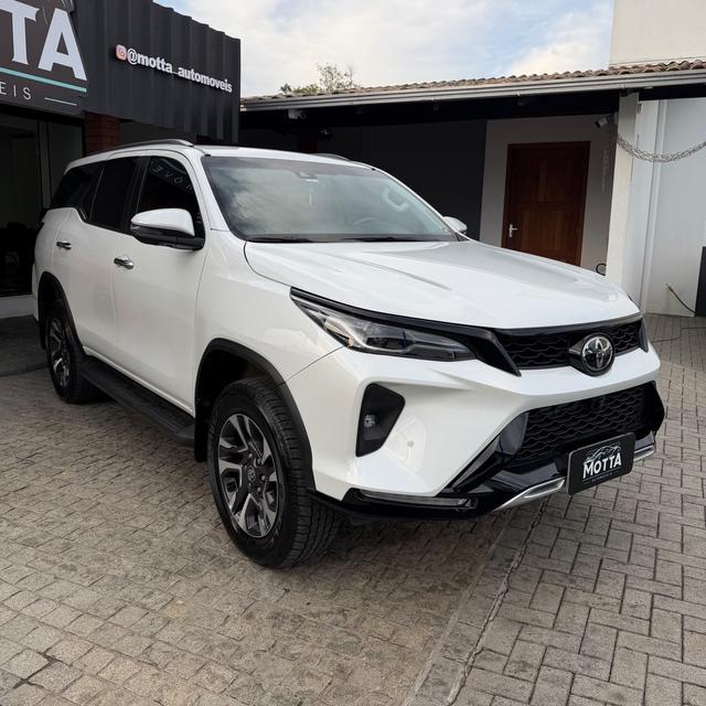 Toyota Hilux SW4