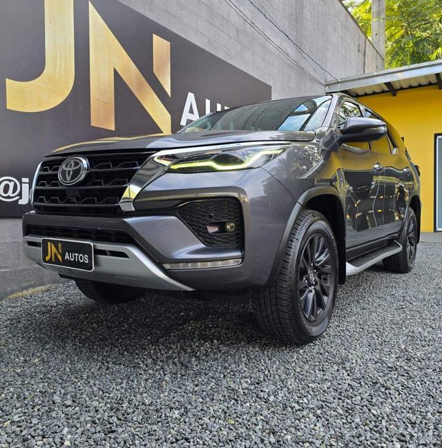 Toyota Hilux SW4