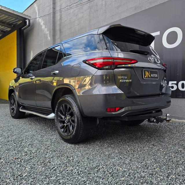 Toyota Hilux SW4