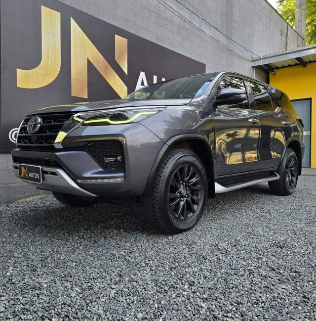 Toyota Hilux SW4