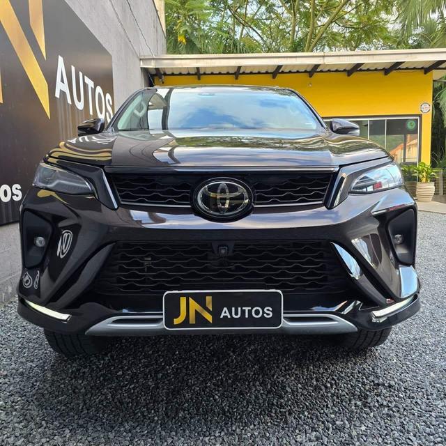 Toyota Hilux SW4