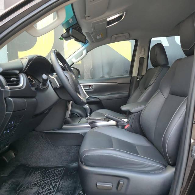 Toyota Hilux SW4