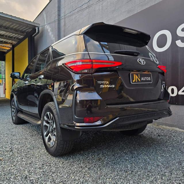 Toyota Hilux SW4