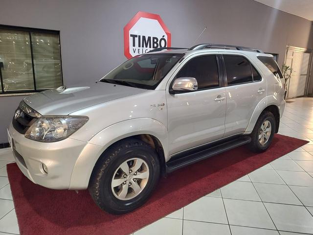 Toyota Hilux SW4