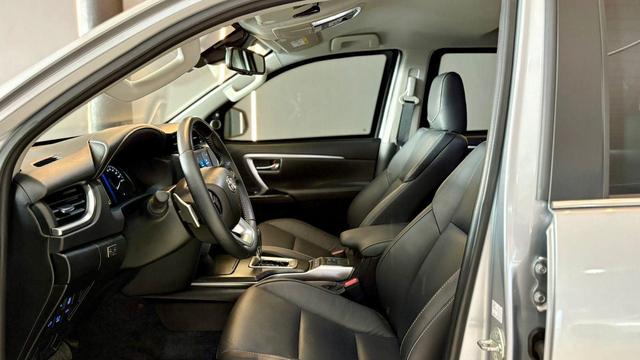 Toyota Hilux SW4