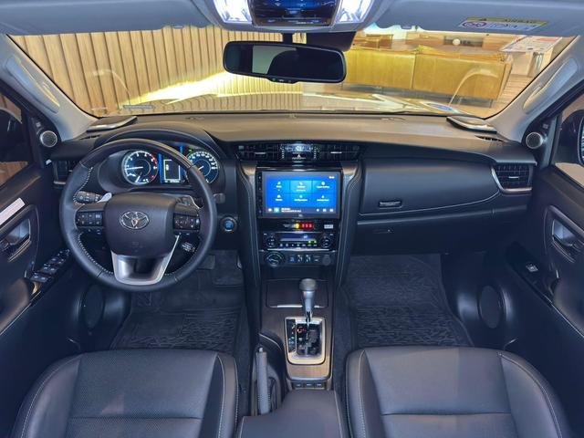 Toyota Hilux SW4