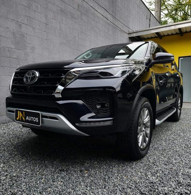 Toyota Hilux SW4