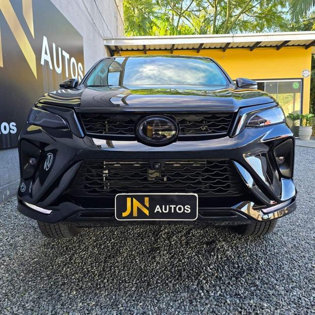 Toyota Hilux SW4