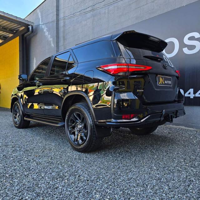 Toyota Hilux SW4