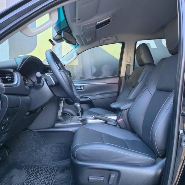Toyota Hilux SW4