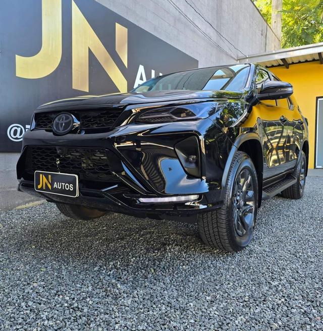 Toyota Hilux SW4
