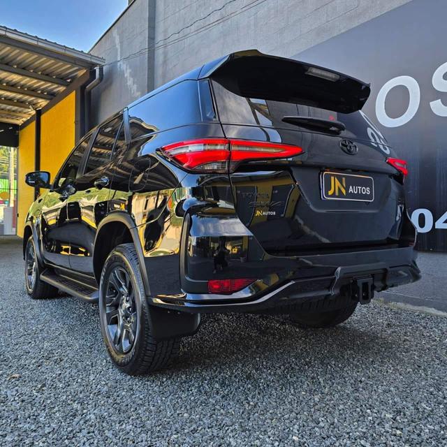 Toyota Hilux SW4