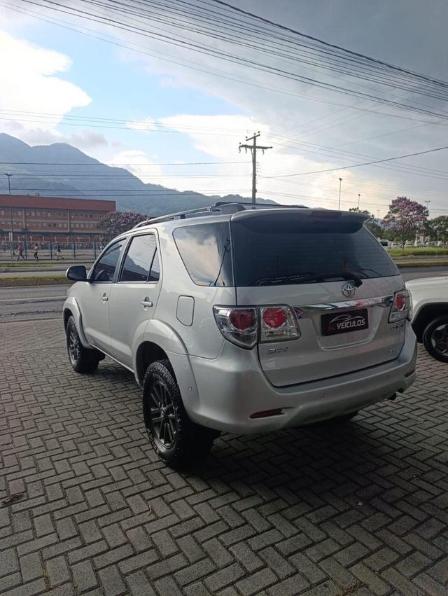 Toyota Hilux SW4