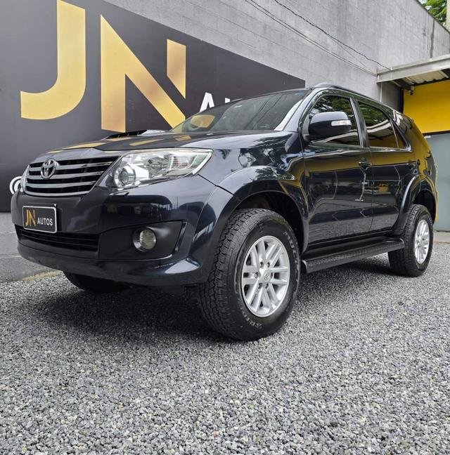 Toyota Hilux SW4