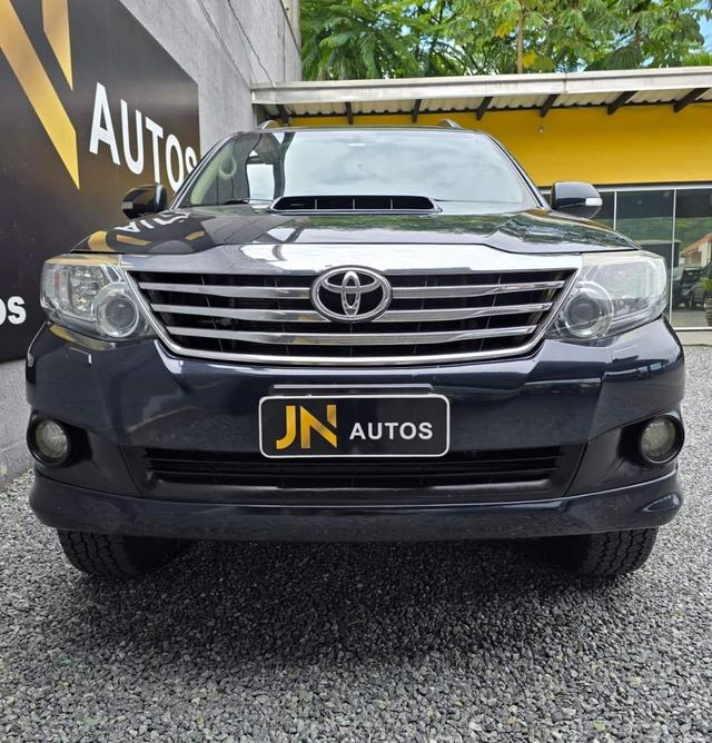 Toyota Hilux SW4