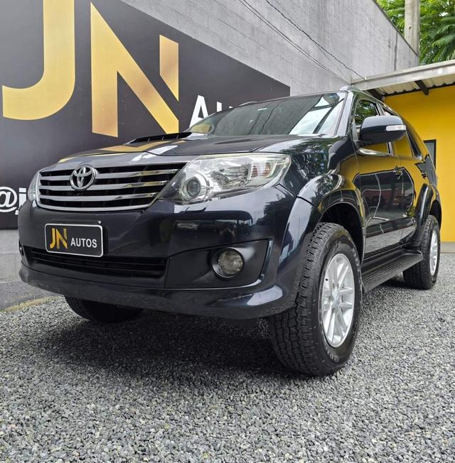 Toyota Hilux SW4