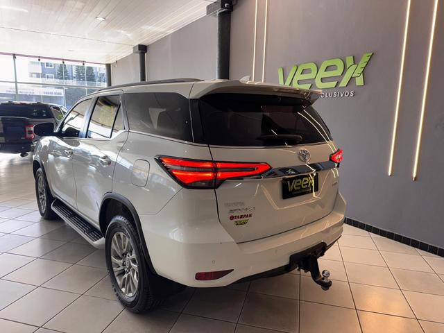 Toyota Hilux SW4