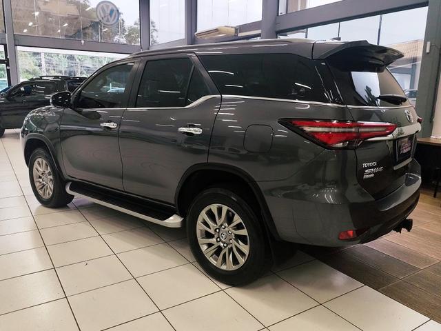 Toyota Hilux SW4