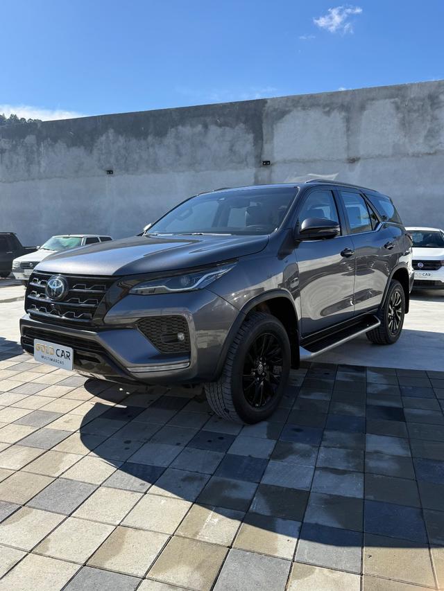 Toyota Hilux SW4