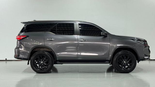 Toyota Hilux SW4