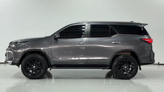 Toyota Hilux SW4