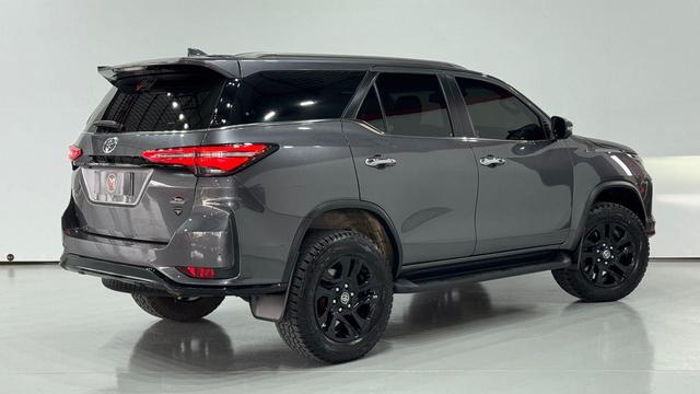Toyota Hilux SW4