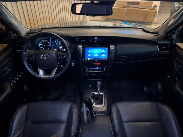 Toyota Hilux SW4