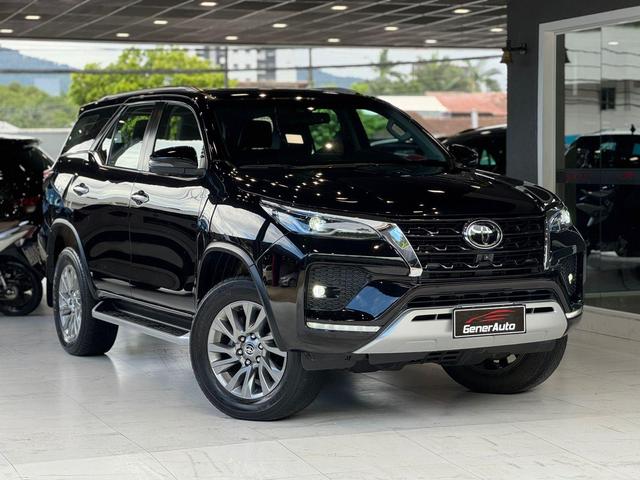 Toyota Hilux SW4