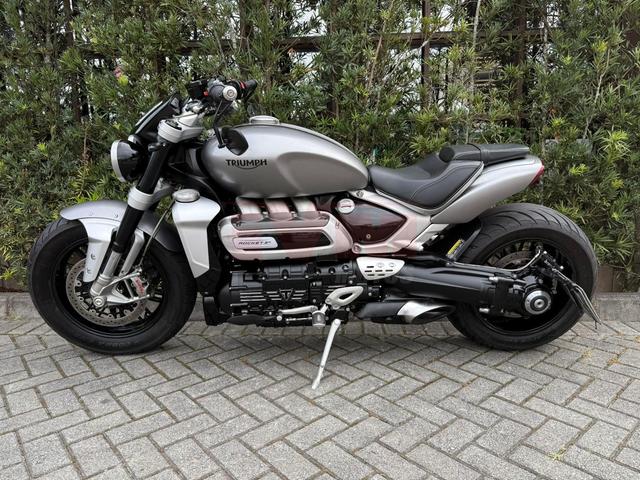 Triumph Rocket