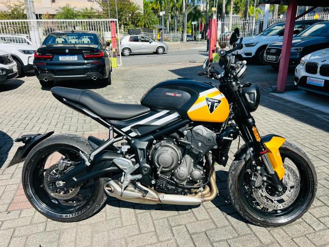 Triumph Trident