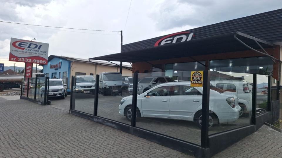 Edi Automóveis.