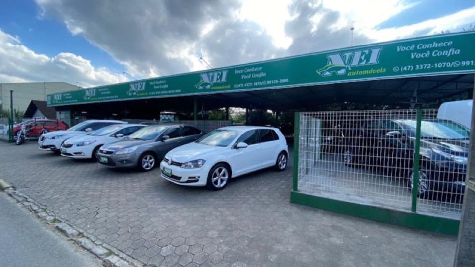 Nei Automóveis